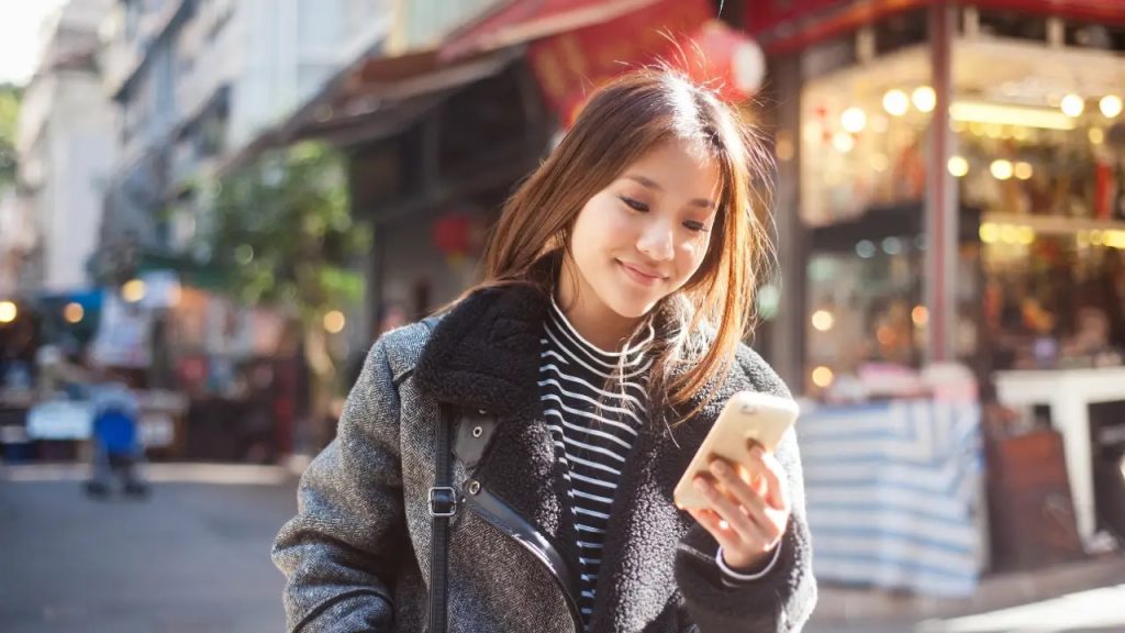 Understanding and Choosing the Best Bank Accounts for Teens