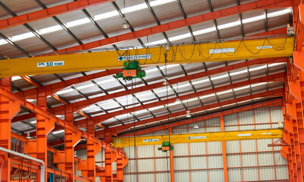 4 Workplace Layouts Where a Monorail Crane May Be a More Practical Choice